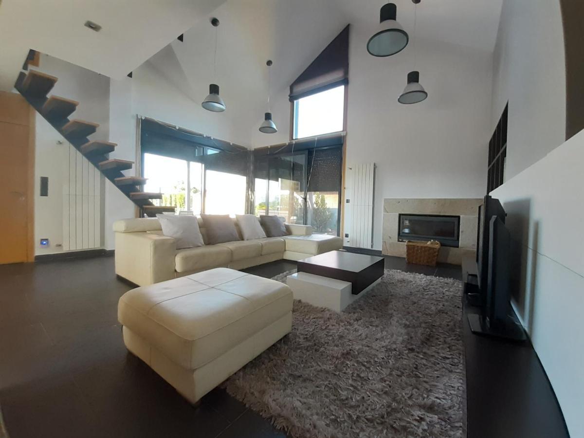 La Casa De Sofia En Tui Villa Luaran gambar